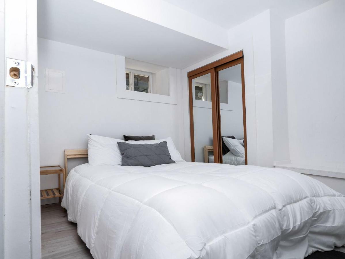 טורונטו Cosy 1 Bedroom Suite In Leslieville מראה חיצוני תמונה